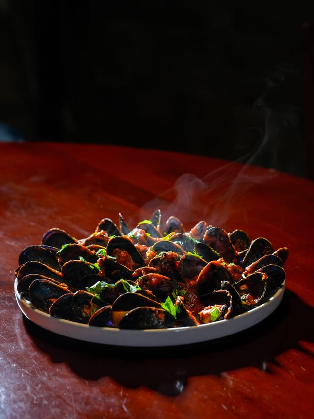 Mussels Marinara.