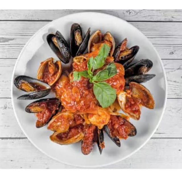 Mussels Marinara.